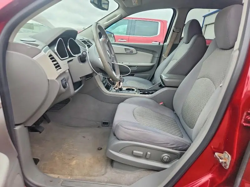 2010 CHEVROLET TRAVERSE LT  