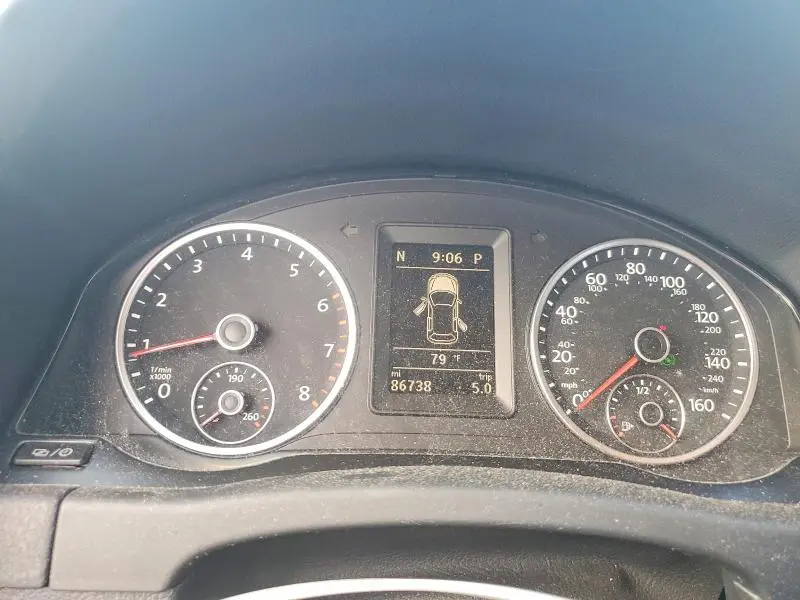 2015 VOLKSWAGEN TIGUAN S  
