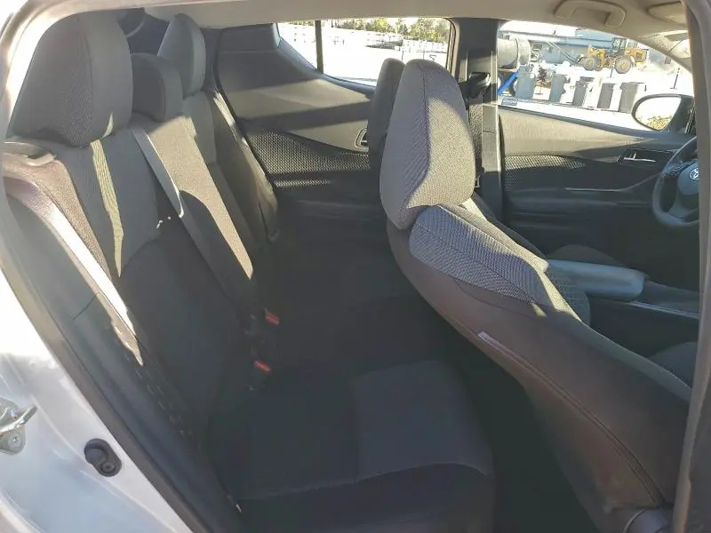 2020 TOYOTA C-HR XLE  