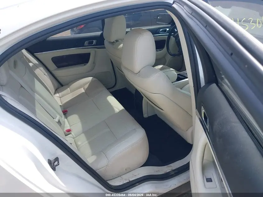 2011 LINCOLN MKS  