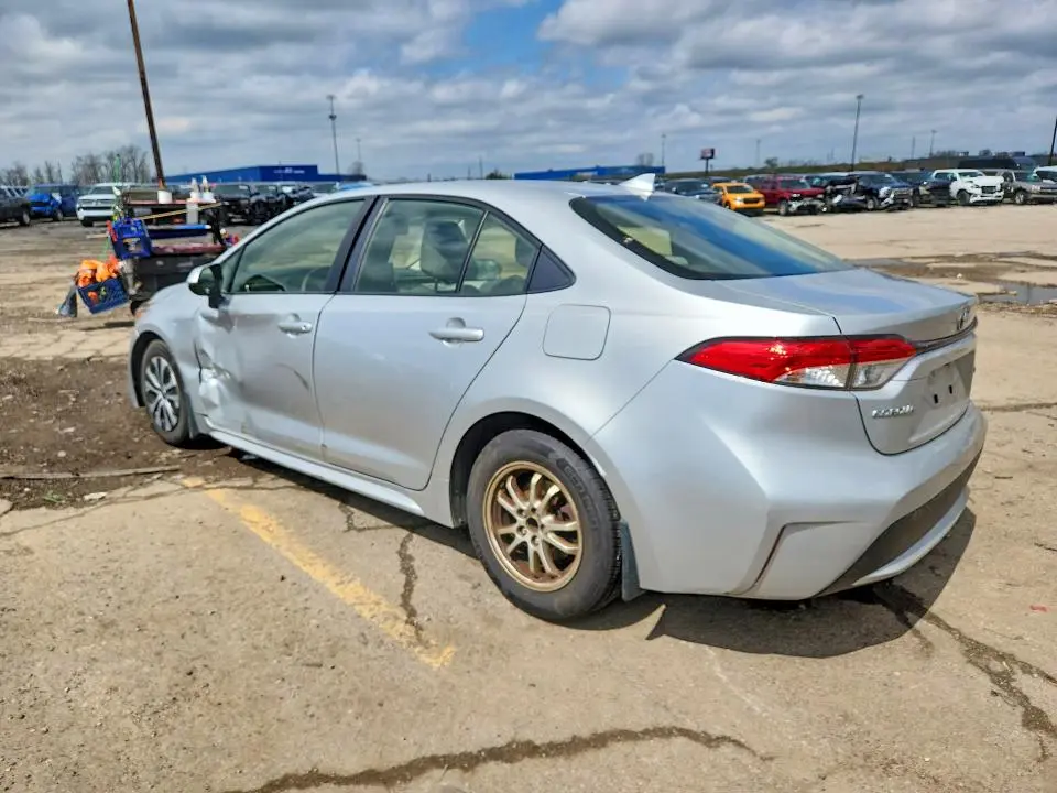 2021 TOYOTA COROLLA LE  