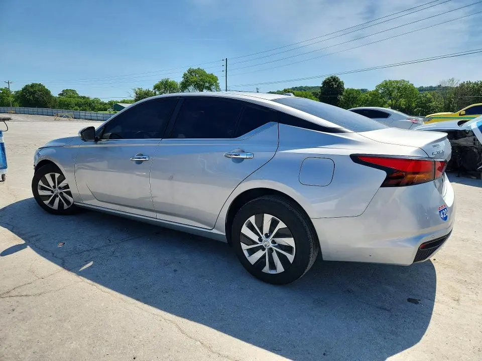 2021 NISSAN ALTIMA SV  