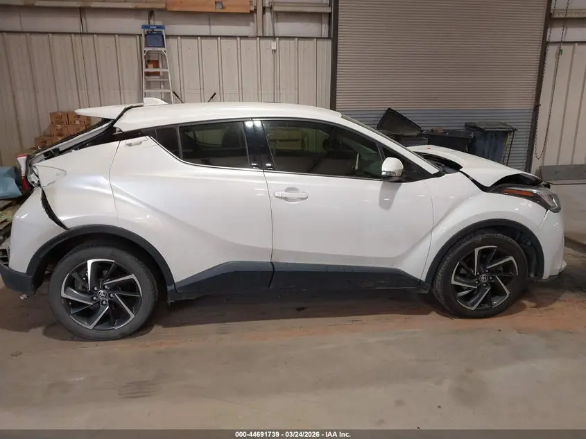 2020 TOYOTA C-HR LIMITED