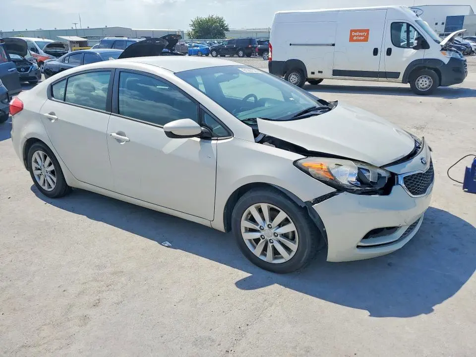 2015 KIA FORTE LX  