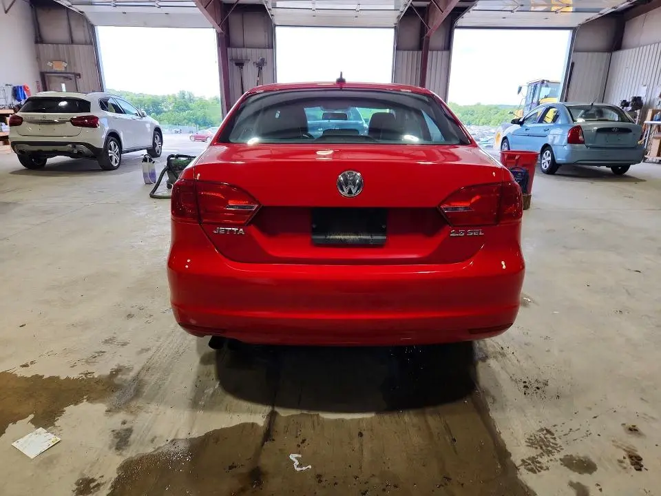 2011 VOLKSWAGEN JETTA SEL  
