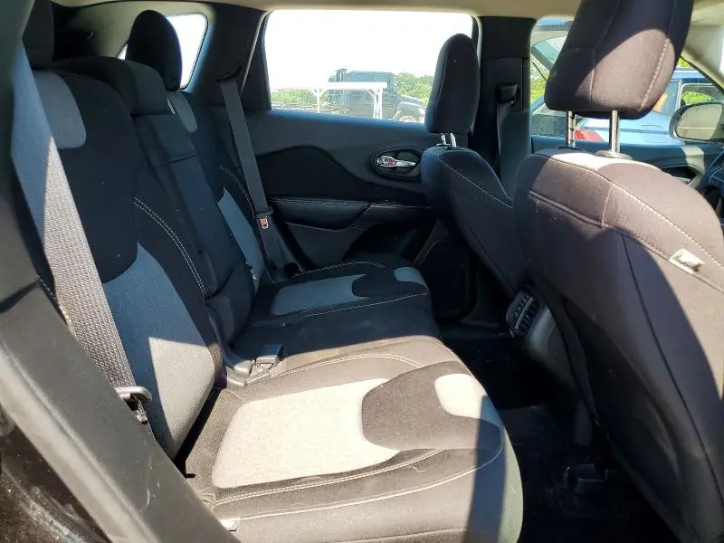 2015 JEEP CHEROKEE SPORT  