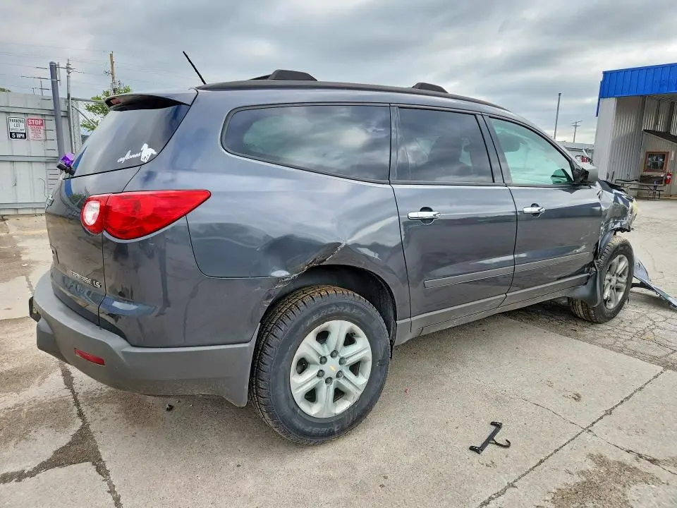 2012 CHEVROLET TRAVERSE LS  