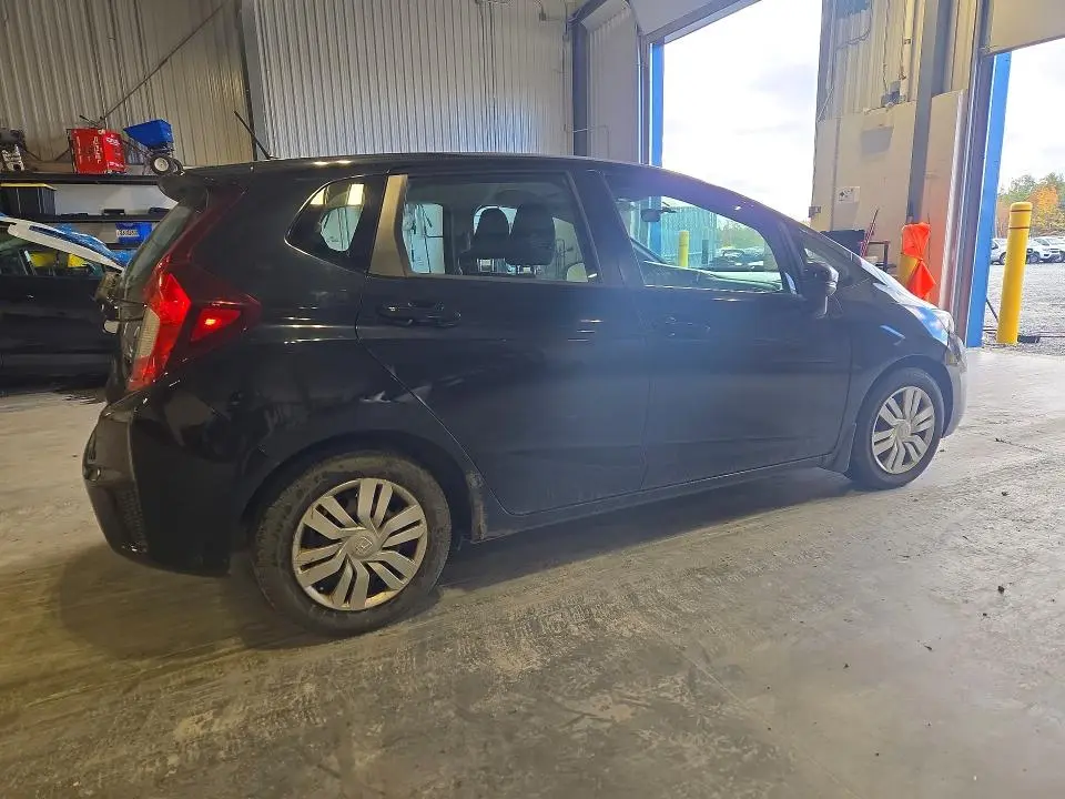 2015 HONDA FIT LX  