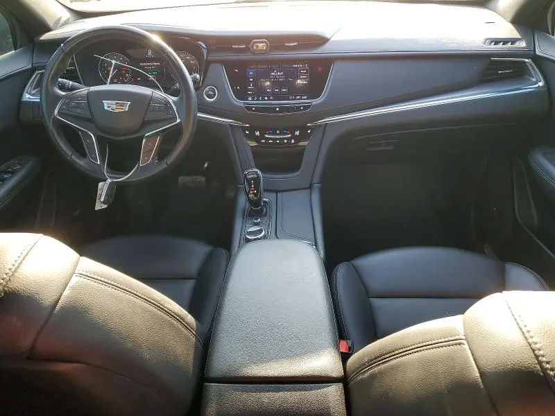 2021 CADILLAC XT5 LUXURY  