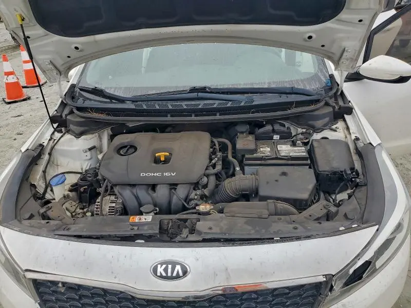2017 KIA FORTE LX  