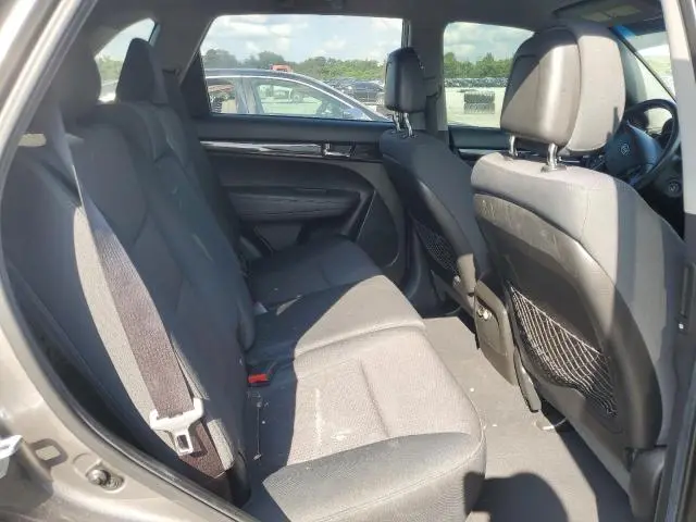 2011 KIA SORENTO BASE  