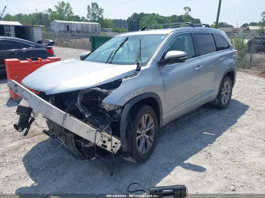 2014 TOYOTA HIGHLANDER XLE V6