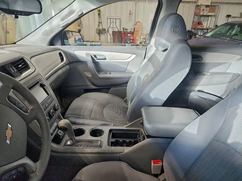 2017 CHEVROLET TRAVERSE LS  