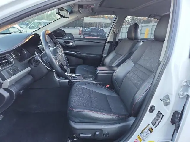 2016 TOYOTA CAMRY LE  