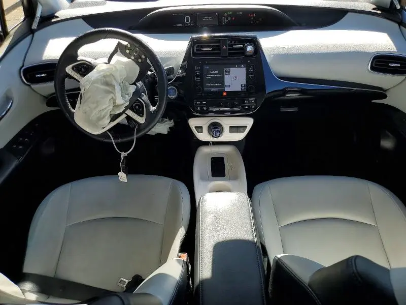 2016 TOYOTA PRIUS FOUR TOURING  