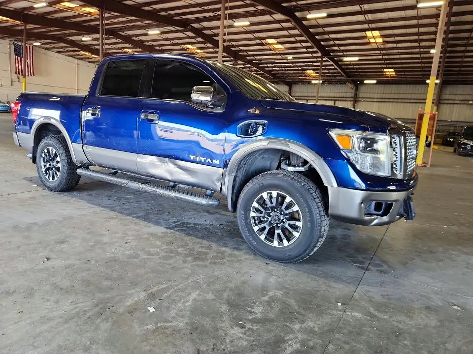 2017 NISSAN TITAN PLATINUM RESERVE  