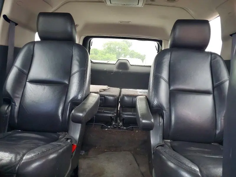 2011 CADILLAC ESCALADE ESV LUXURY  