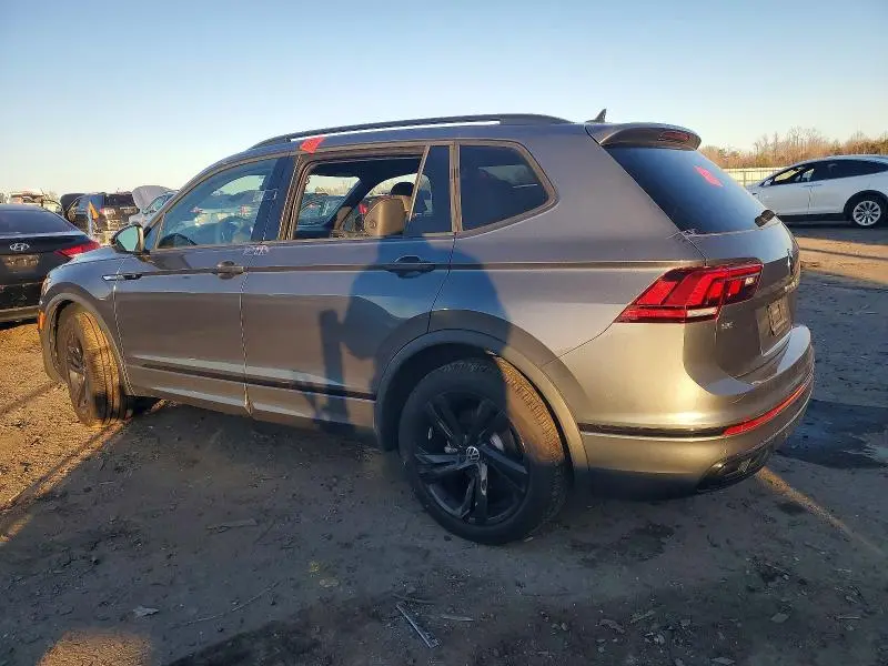 2024 VOLKSWAGEN TIGUAN SE R-LINE BLACK  