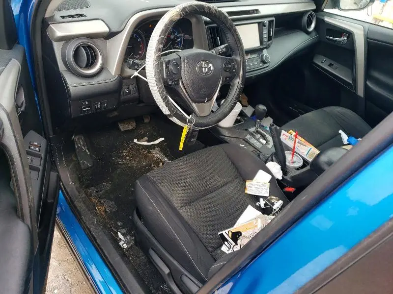 2017 TOYOTA RAV4 XLE  