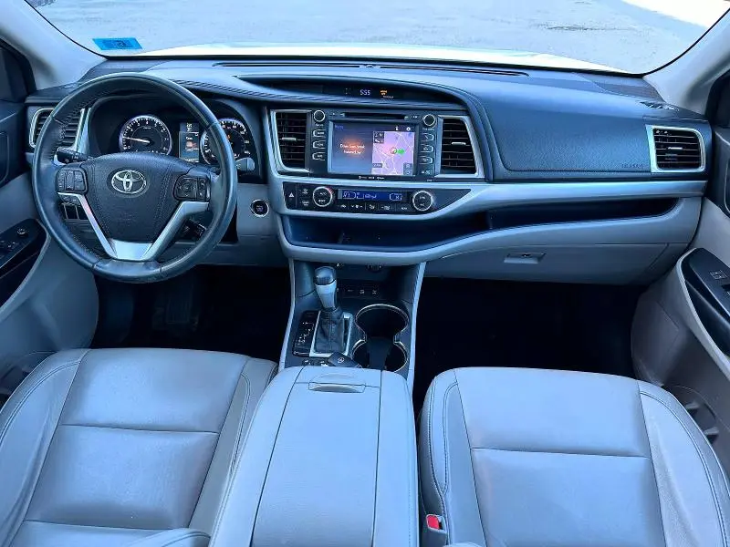 2016 TOYOTA HIGHLANDER XLE  