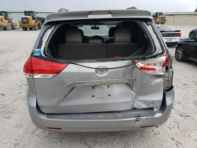 2012 TOYOTA SIENNA LE  