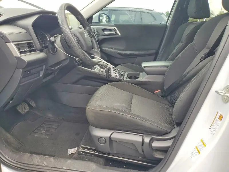 2024 MITSUBISHI OUTLANDER ES  