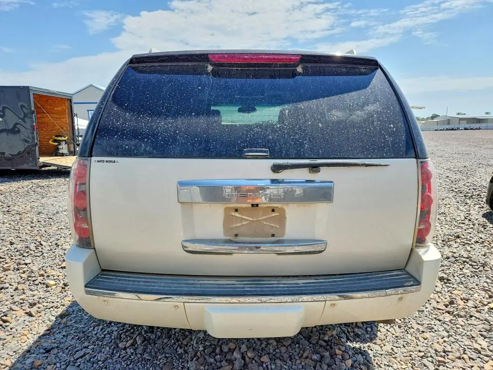 2011 GMC YUKON DENALI  