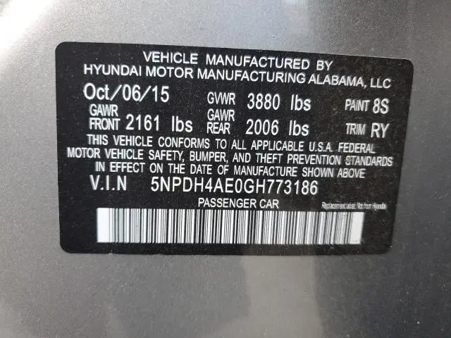 2016 HYUNDAI ELANTRA SE  