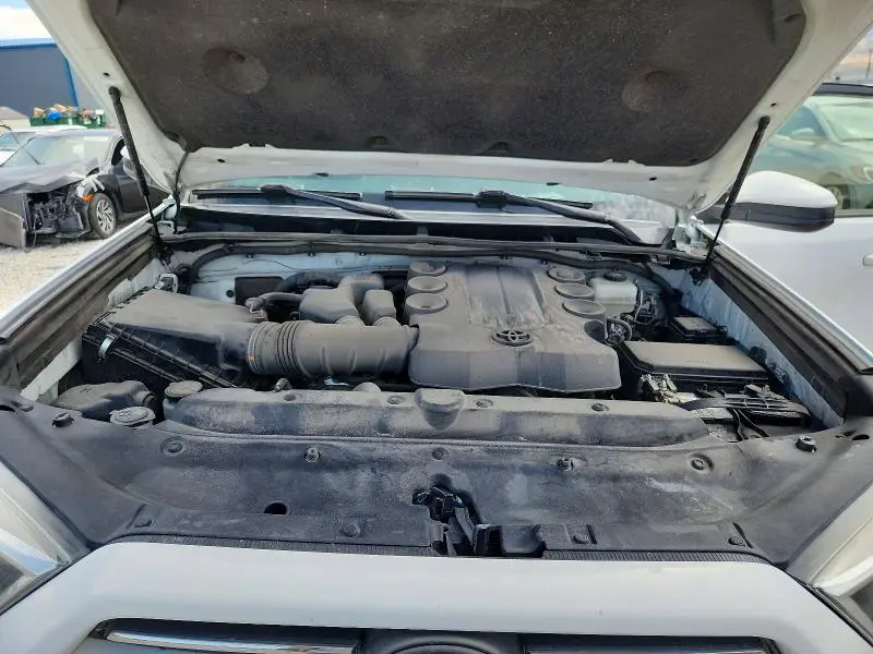 2020 TOYOTA 4RUNNER SR5  