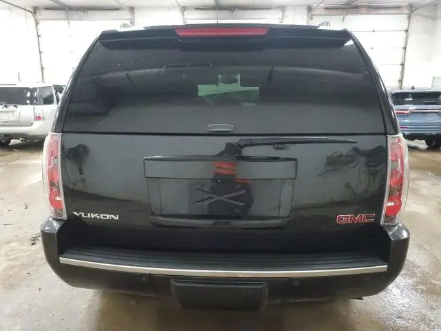 2013 GMC YUKON DENALI  