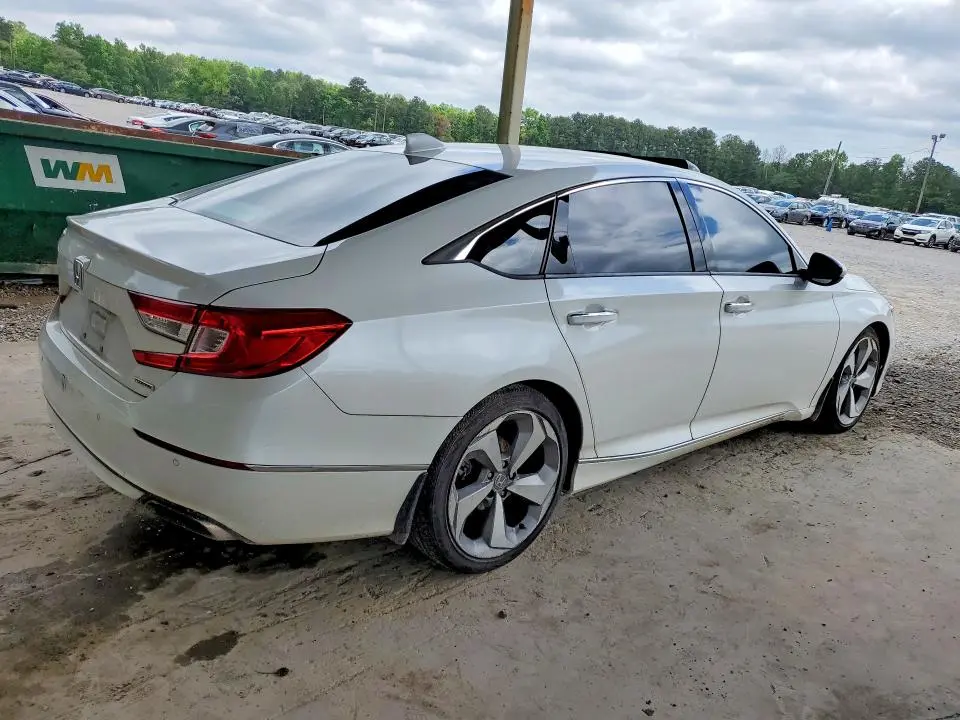 2018 HONDA ACCORD TOURING  
