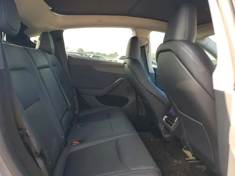 2026 TESLA MODEL Y   