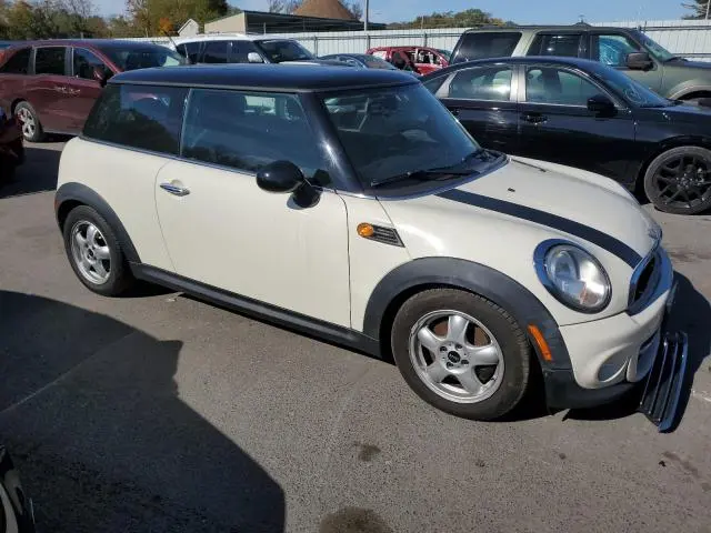2011 MINI COOPER 