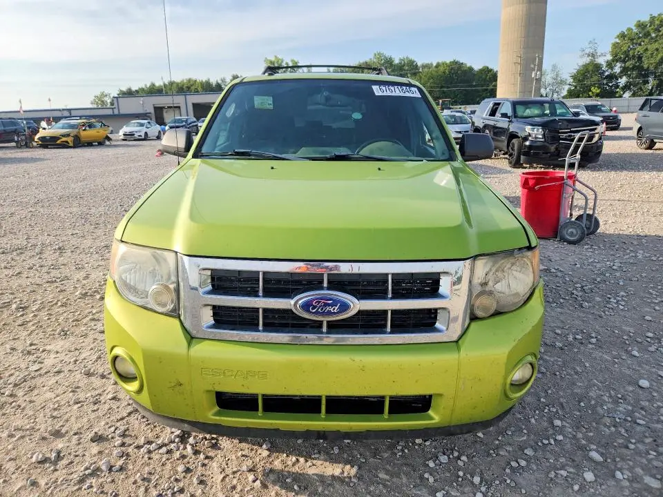 2011 FORD ESCAPE XLT  