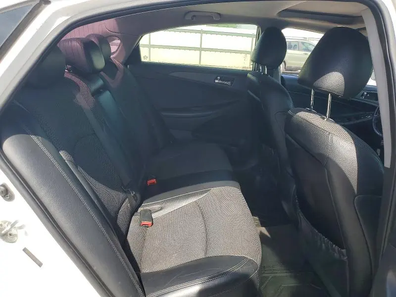 2012 HYUNDAI SONATA SE  