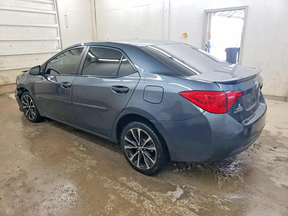 2017 TOYOTA COROLLA SE  