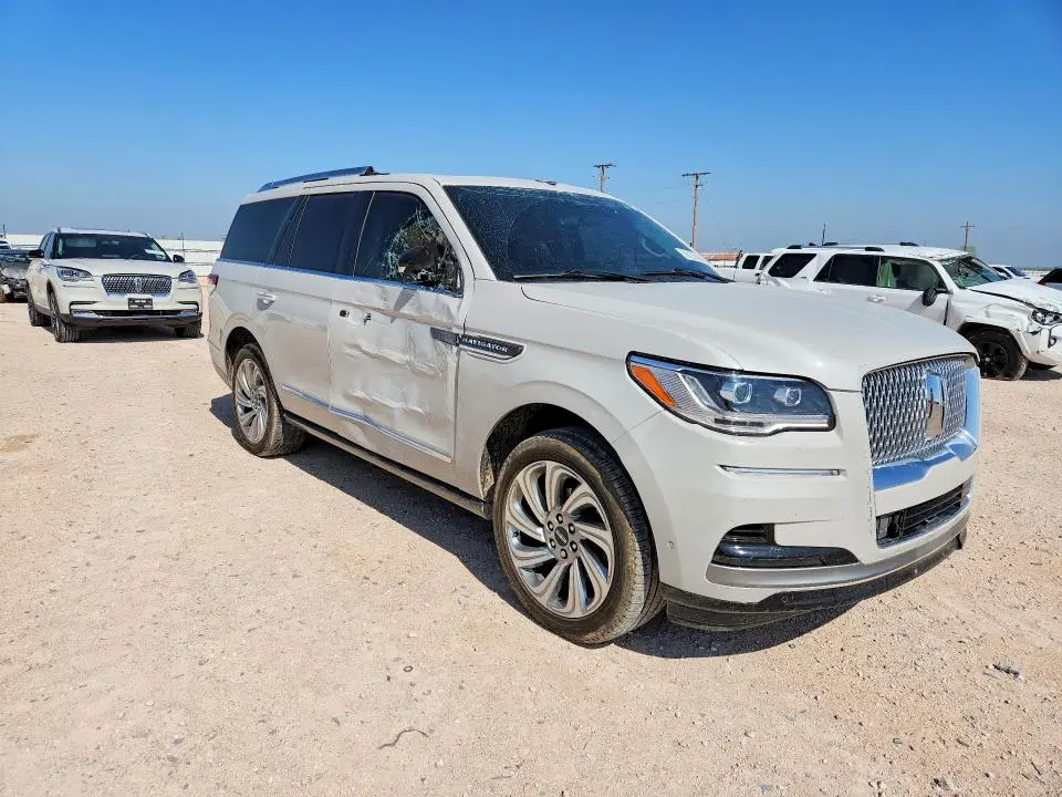 2024 LINCOLN NAVIGATOR   