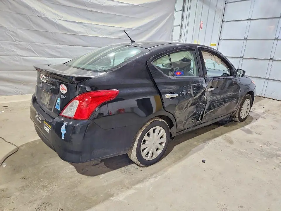 2018 NISSAN VERSA SV  