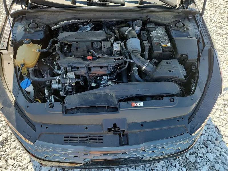 2023 KIA K5 LXS  