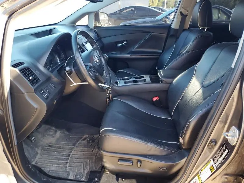 2013 TOYOTA VENZA LE  