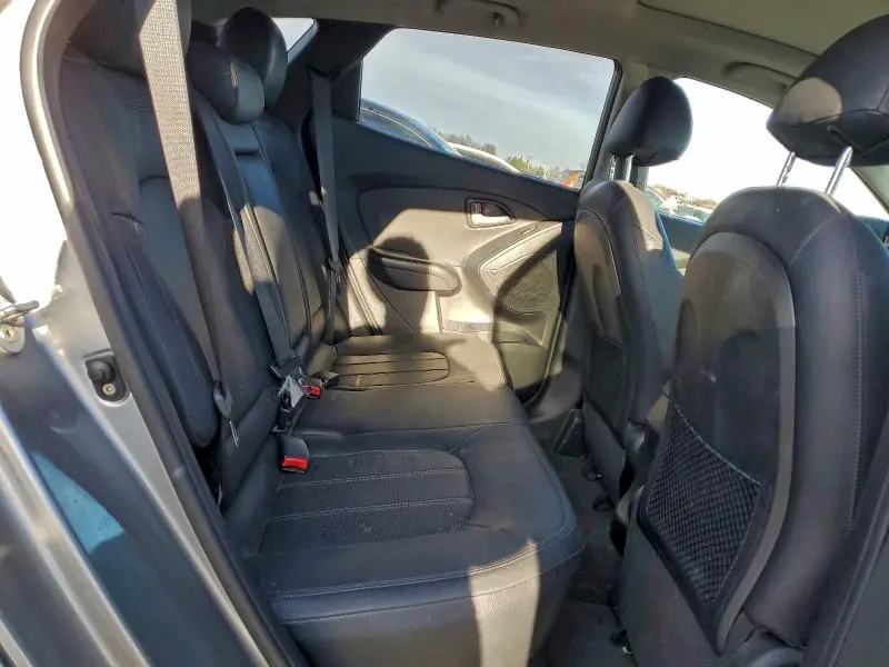 2012 HYUNDAI TUCSON GLS  