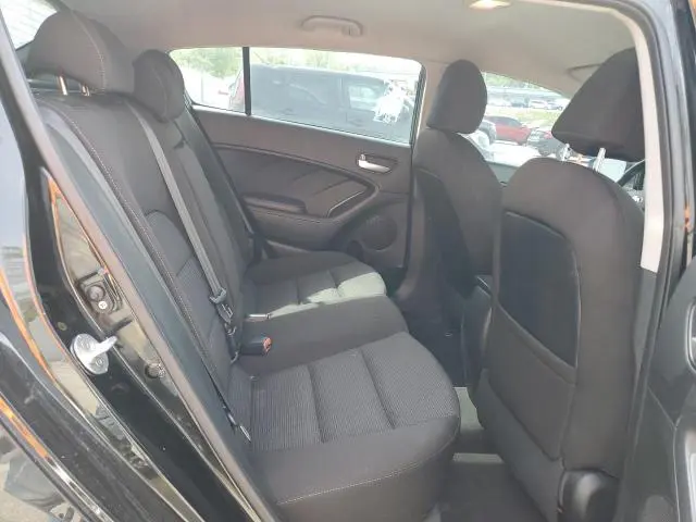 2017 KIA FORTE LX  