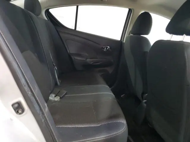 2016 NISSAN VERSA S  