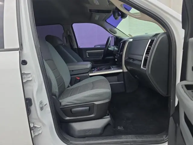 2015 RAM 1500 SLT  