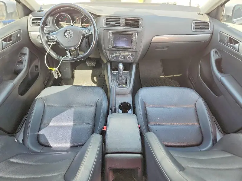 2017 VOLKSWAGEN JETTA SE  