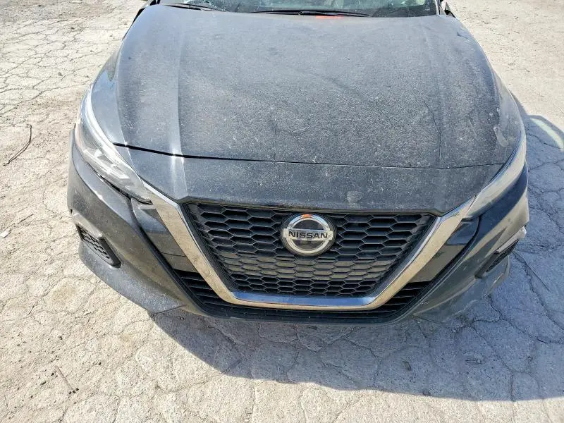 2021 NISSAN ALTIMA SR  