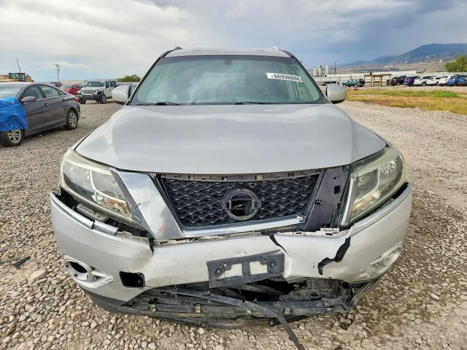 2016 NISSAN PATHFINDER S  