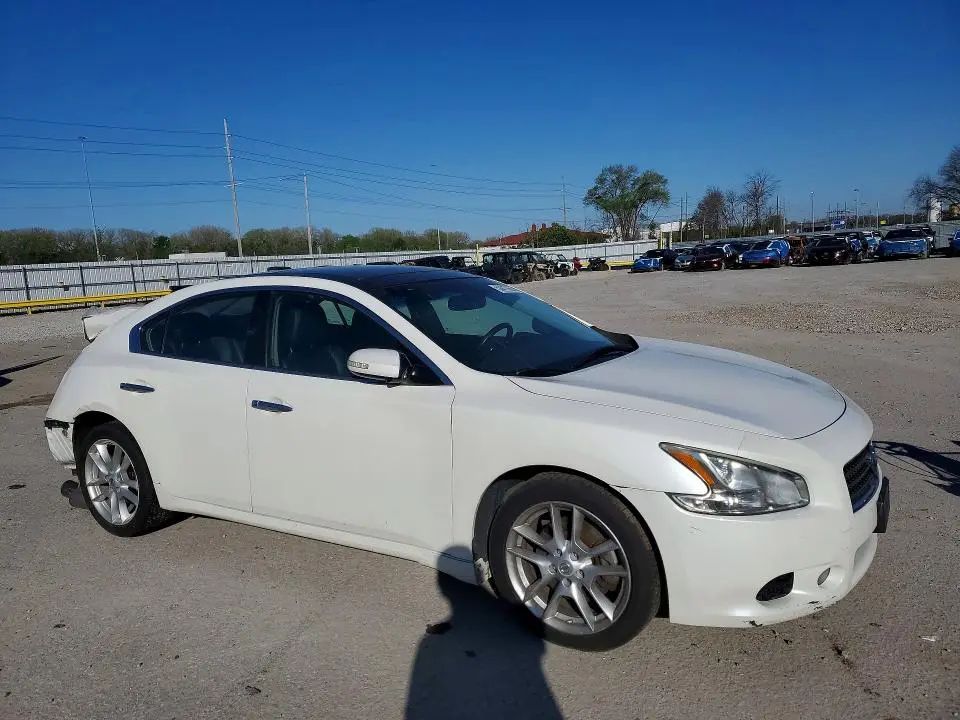 2010 NISSAN MAXIMA 3.5 S  