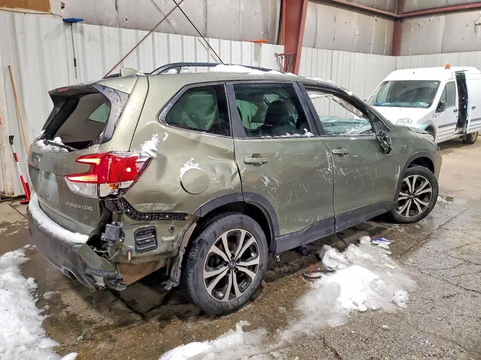 2021 SUBARU FORESTER LIMITED  