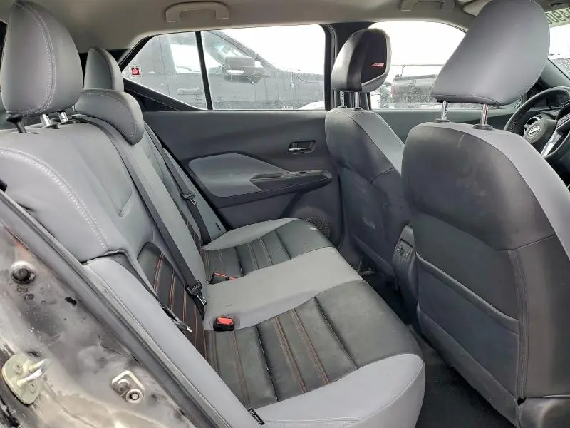 2022 NISSAN KICKS SR  